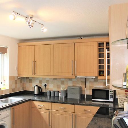 Homely And Budget Friendly 3 Bed House Sleeps 6 Free Parking! Milton Keynes Eksteriør bilde