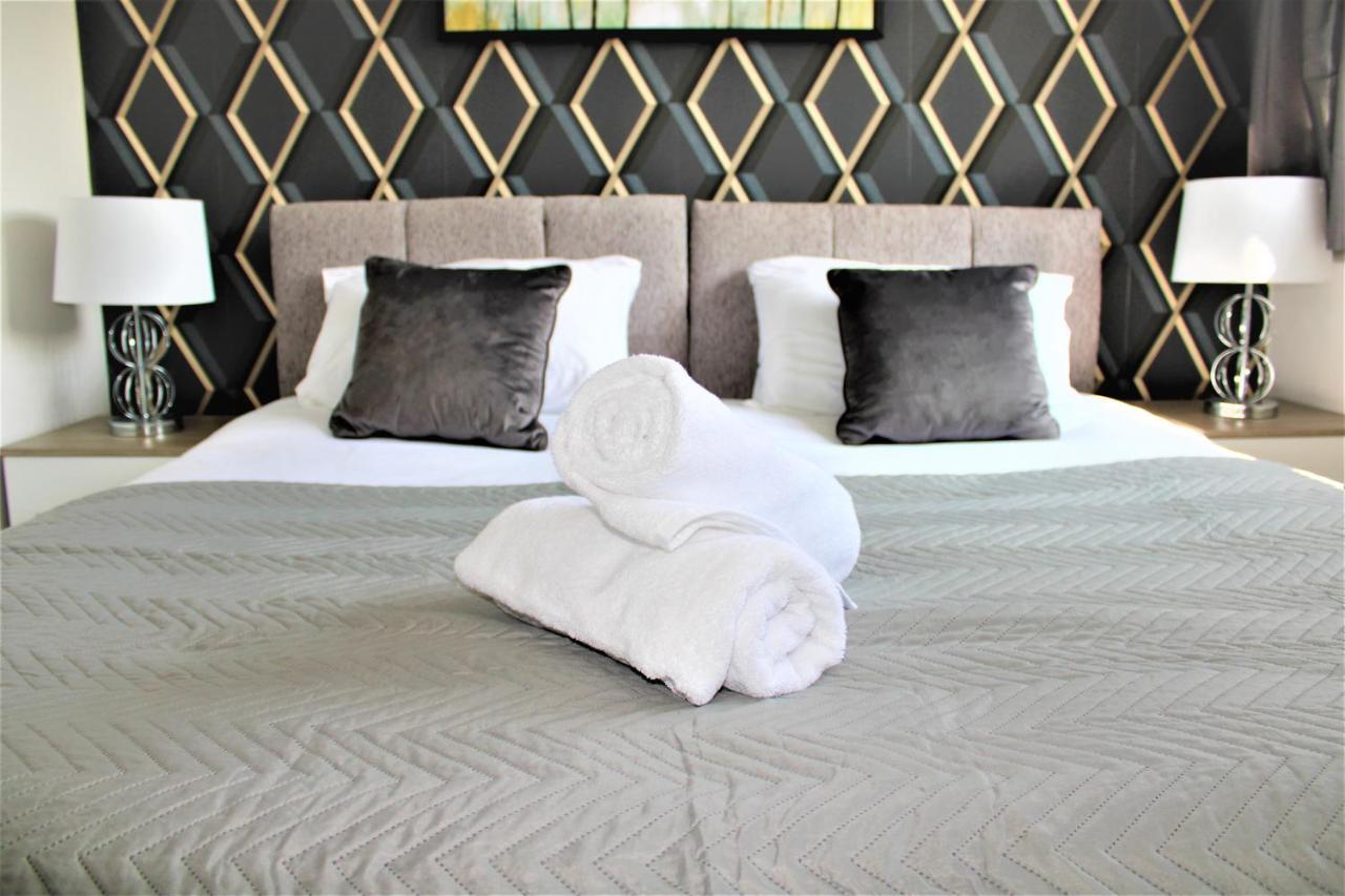Homely And Budget Friendly 3 Bed House Sleeps 6 Free Parking! Milton Keynes Eksteriør bilde