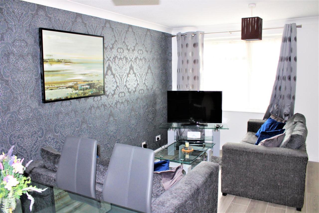 Homely And Budget Friendly 3 Bed House Sleeps 6 Free Parking! Milton Keynes Eksteriør bilde